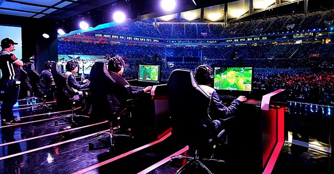 卡德威尔是 卡德威尔是