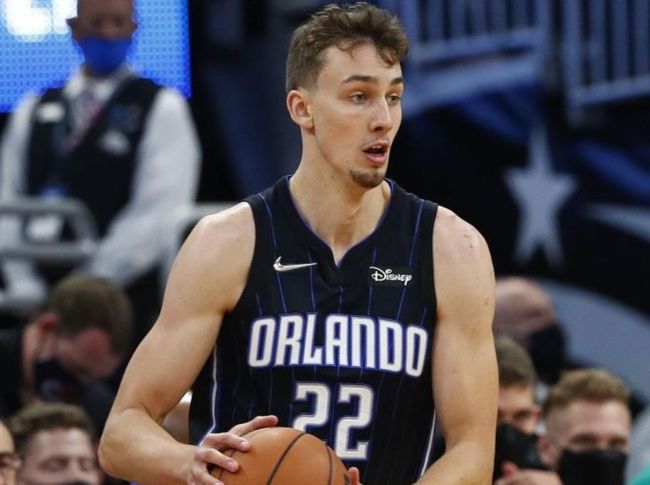 四名球员分 四名球员分