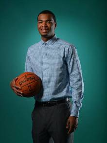 进攻端拉开 进攻端拉开